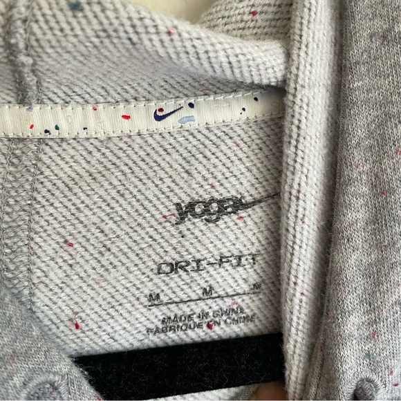 Nike Dri Fit Yoga Heather Gray Pullover Sweatshirt Hoodie OVERSIZED Size Medium - Picture 6 of 8